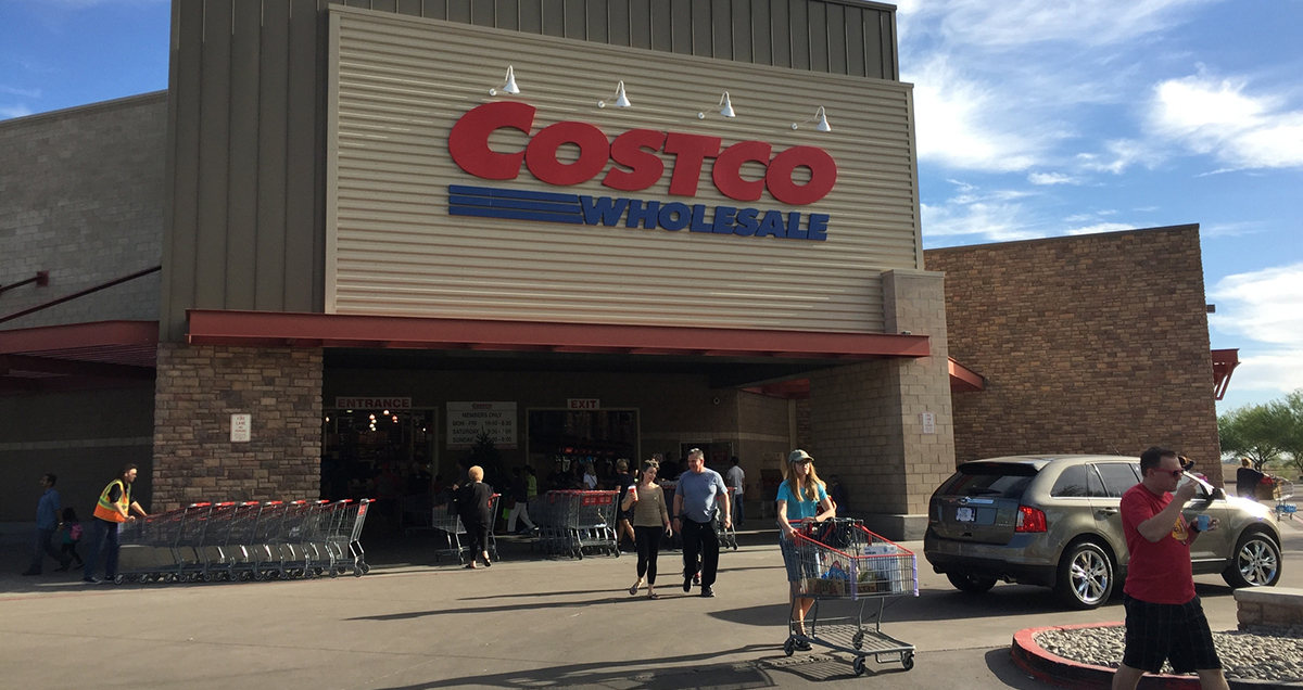 Costco grocery store holiday hours for Christmas Eve