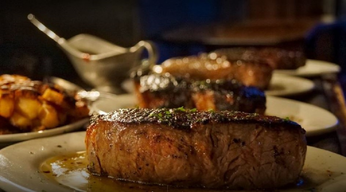 best steakhouses in New Orleans for juicy steaks
