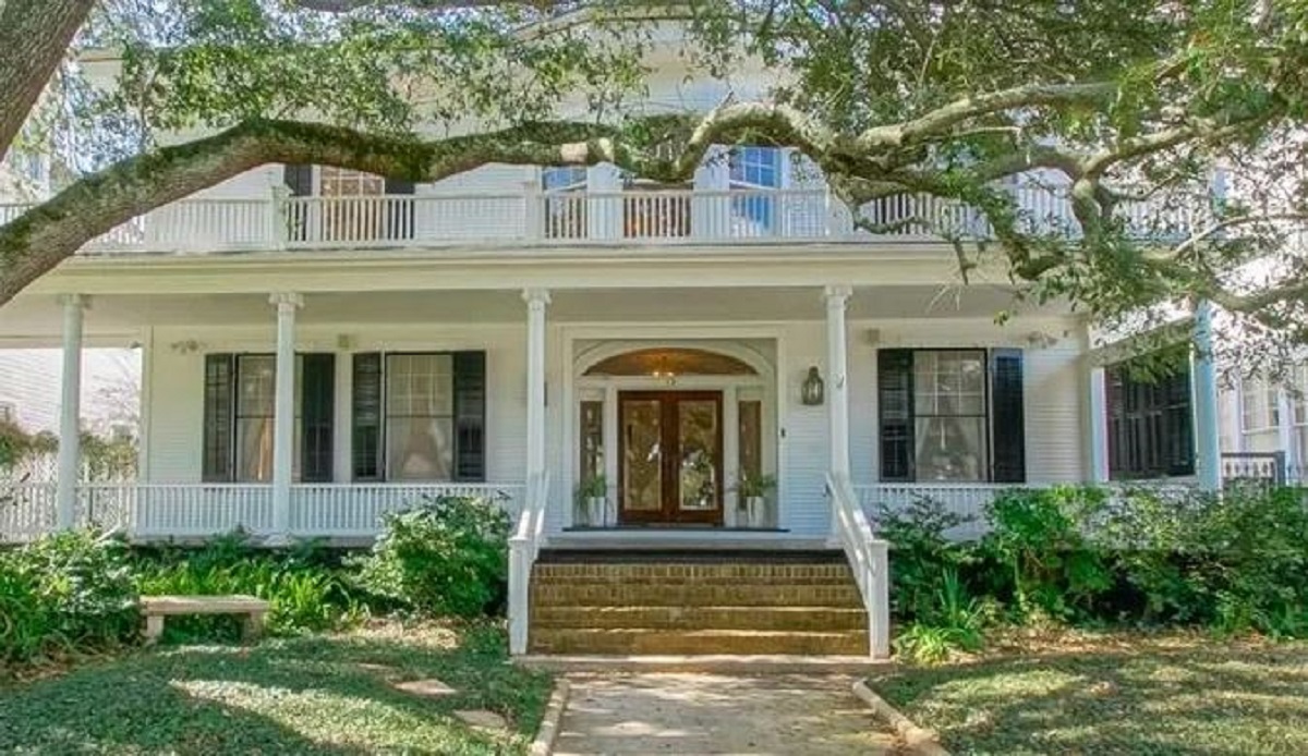 best Garden District homes in New Orleans